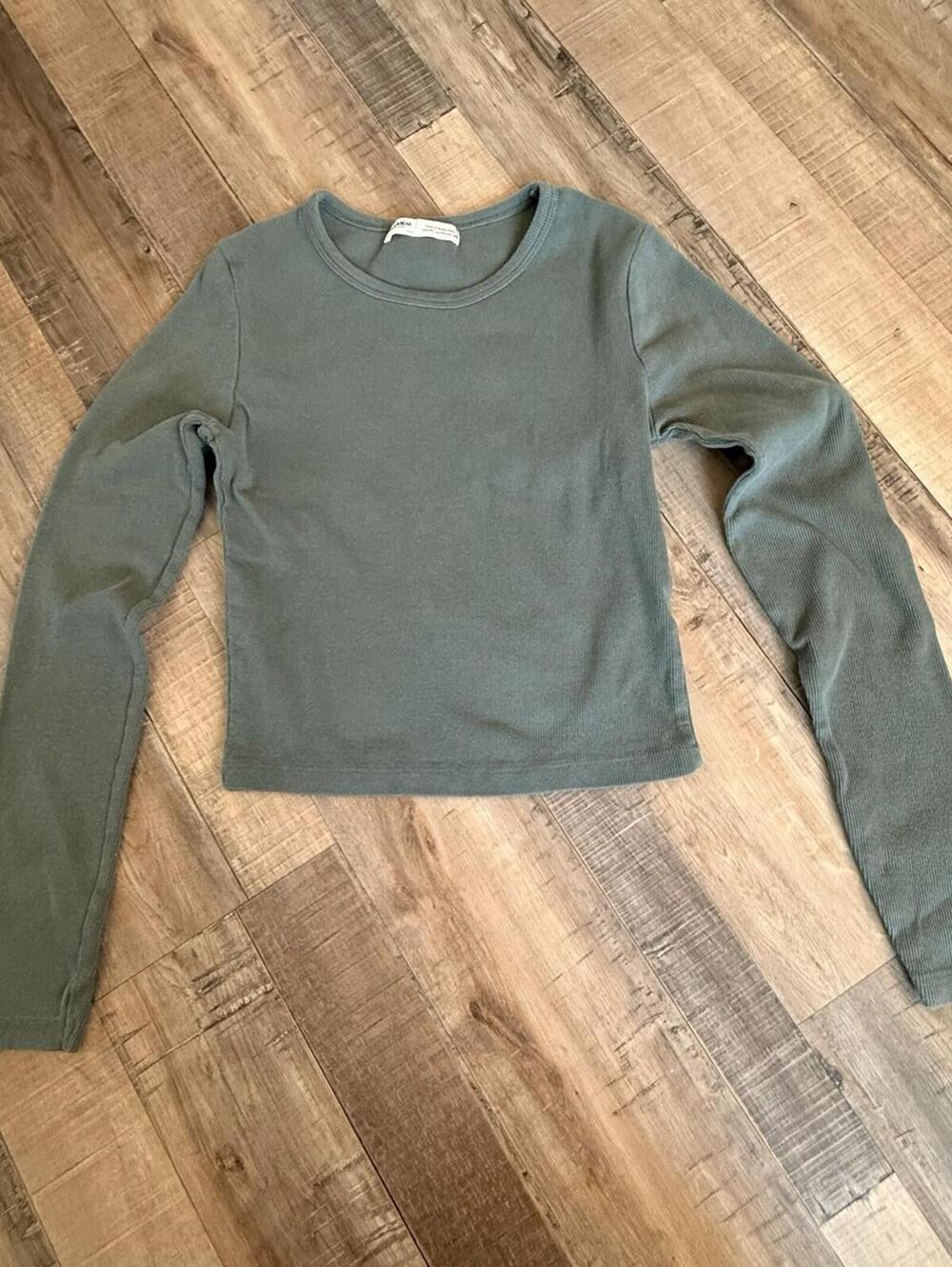 Pull&Bear Long Sleeved Cropped Top Green Sz M